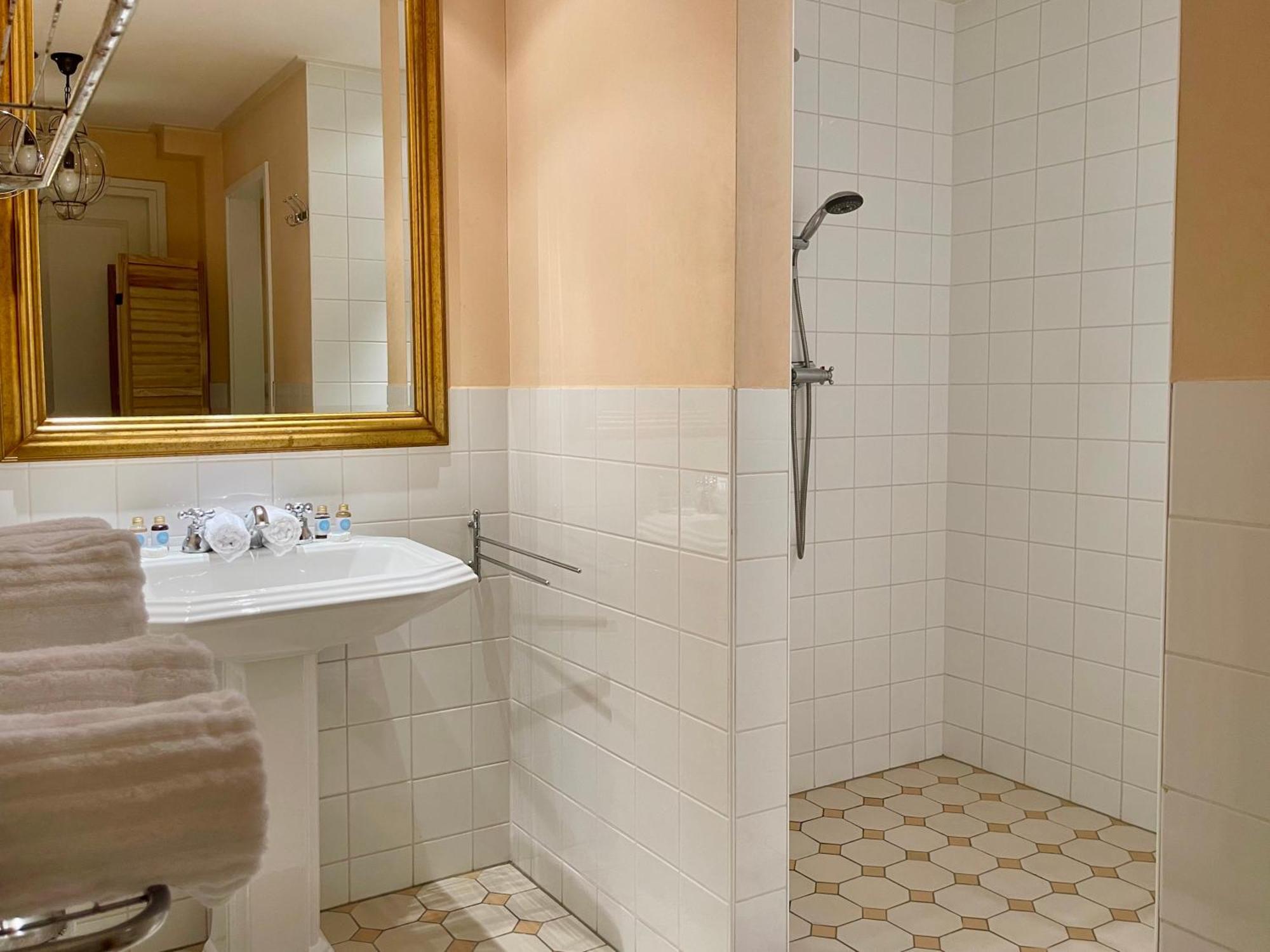 B&B Kerkstraatje3 Midden In Historisch Centrum Zutphen Luaran gambar