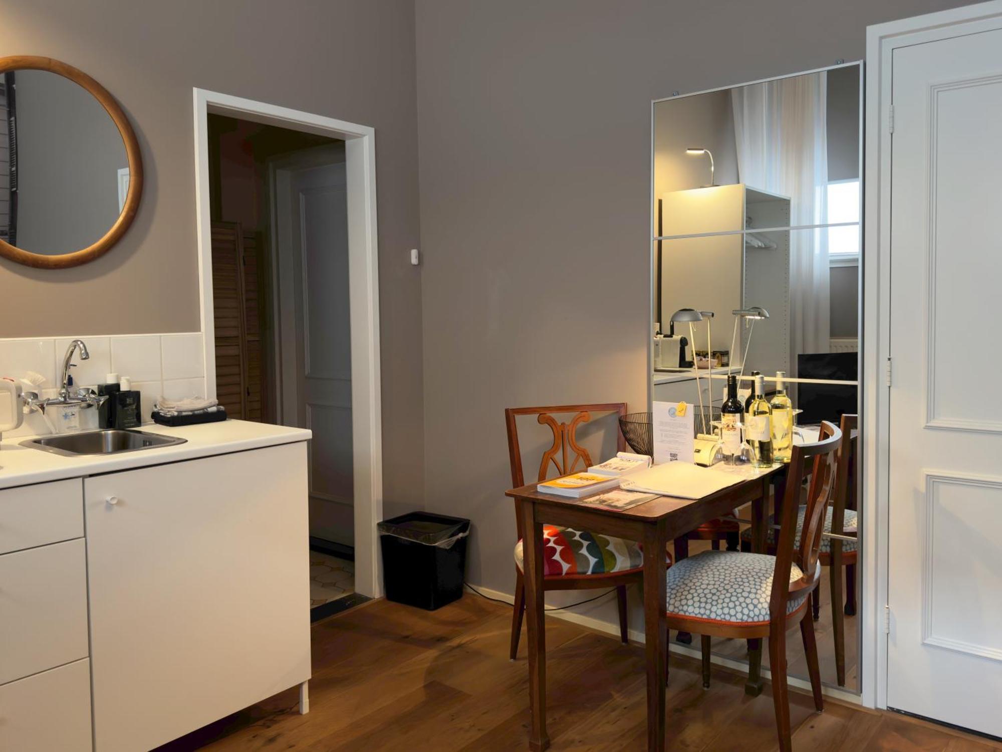 B&B Kerkstraatje3 Midden In Historisch Centrum Zutphen Luaran gambar